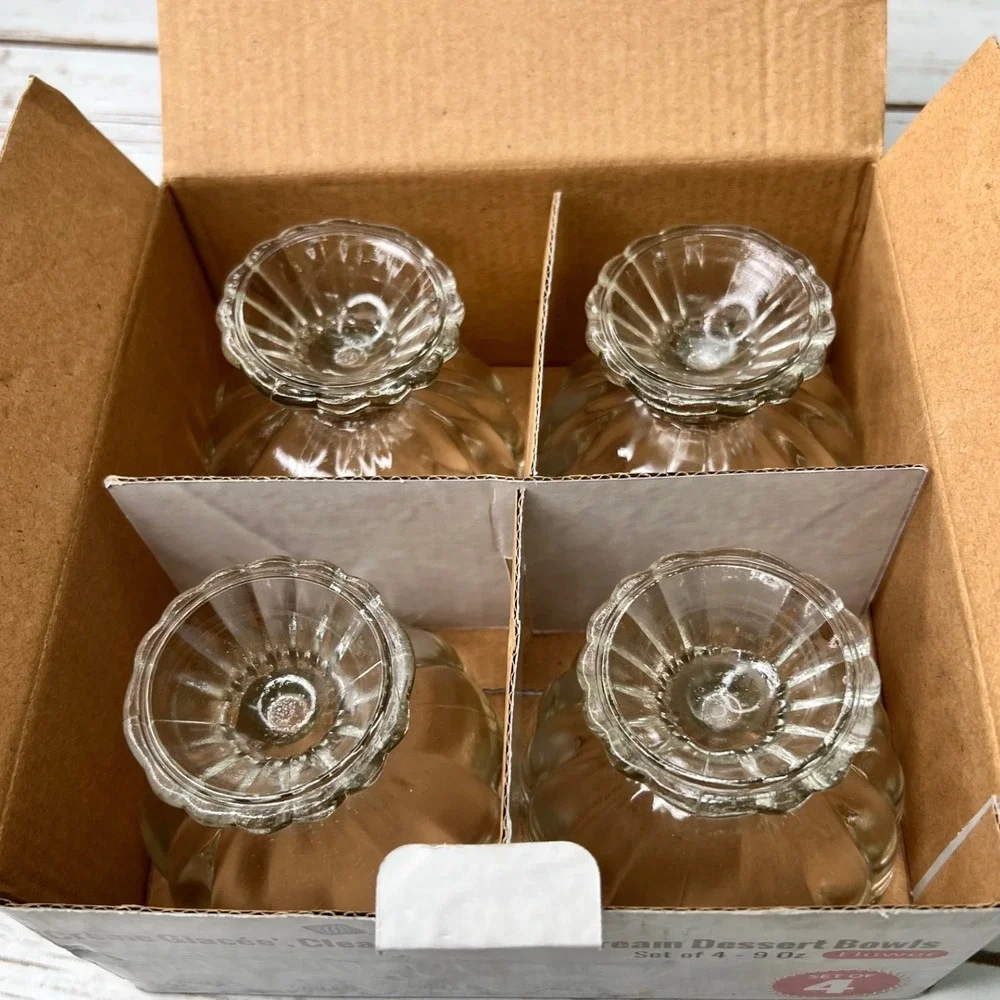 Palais Glassware Dessert Bowls Clear Flower Scalloped Footed 9oz Set of 4 4in‎